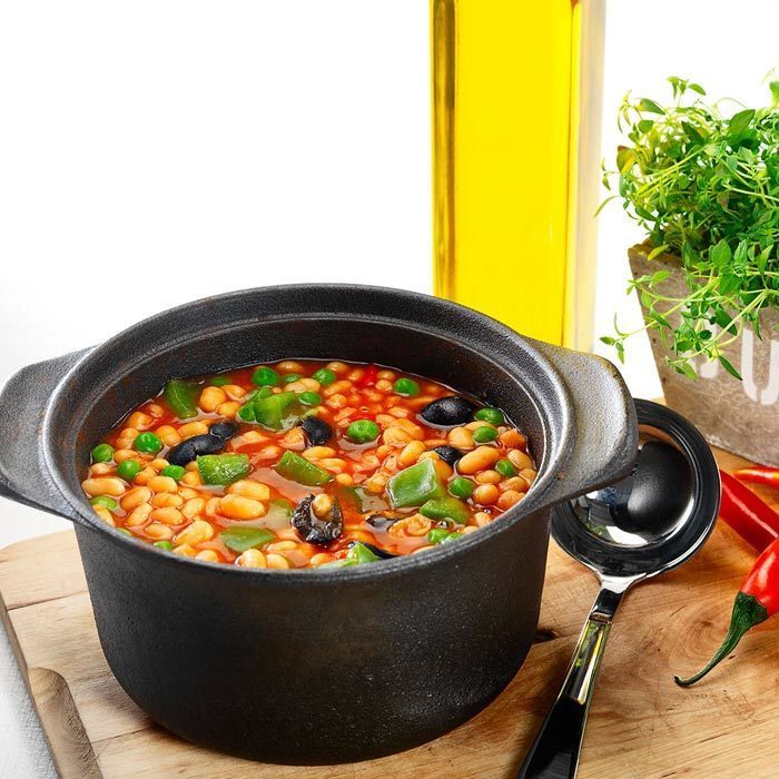 Mausteista kasvis chili sin carnea mustassa padassa ja Keiju rypsiöljy
