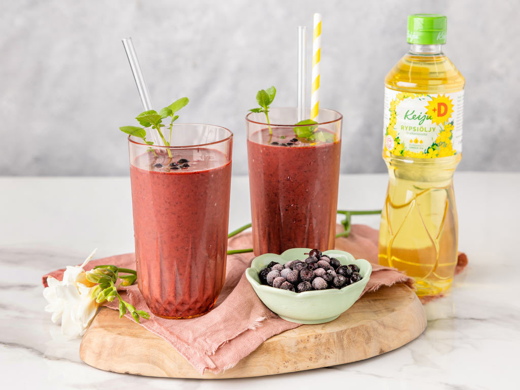 Kurkumalla maustettu marjasmoothie