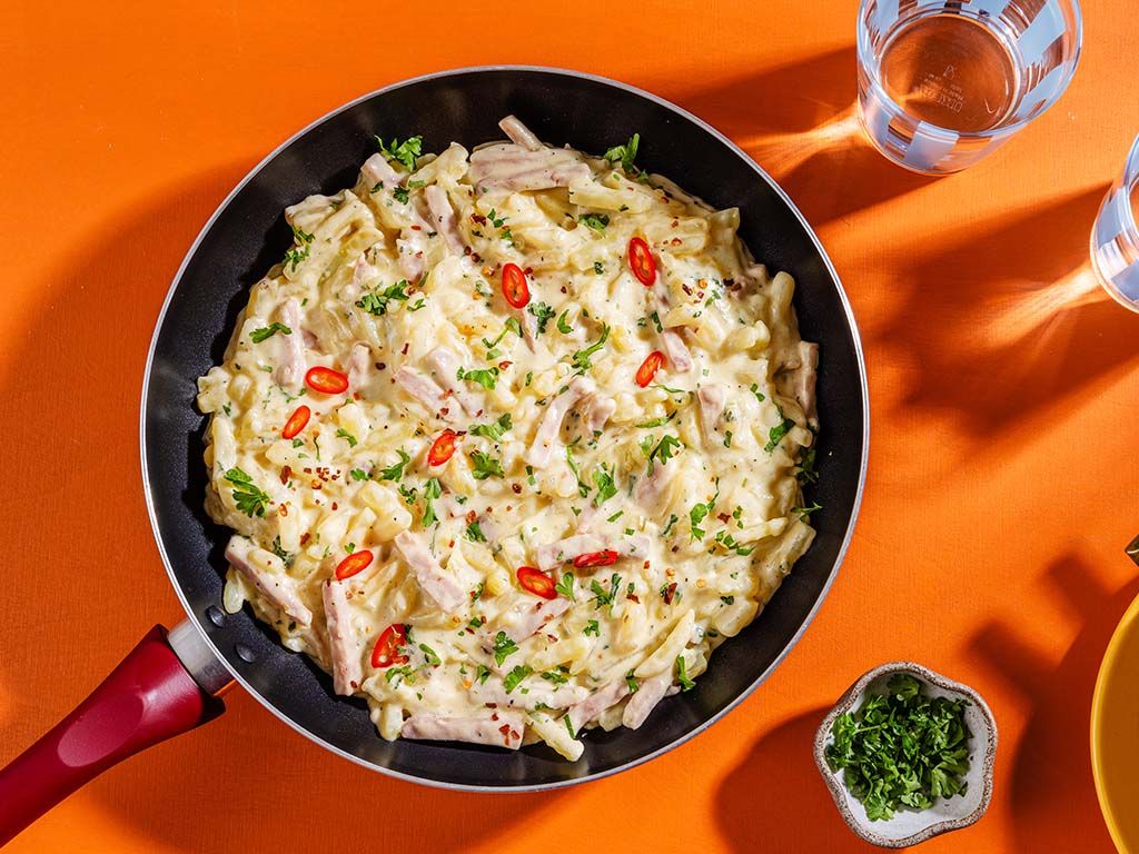 Lempeän tulinen kinkkukiusaus pannulla